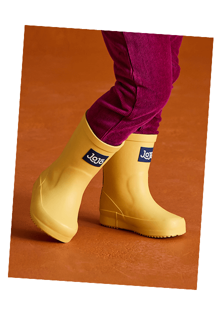 Kids_Footwear