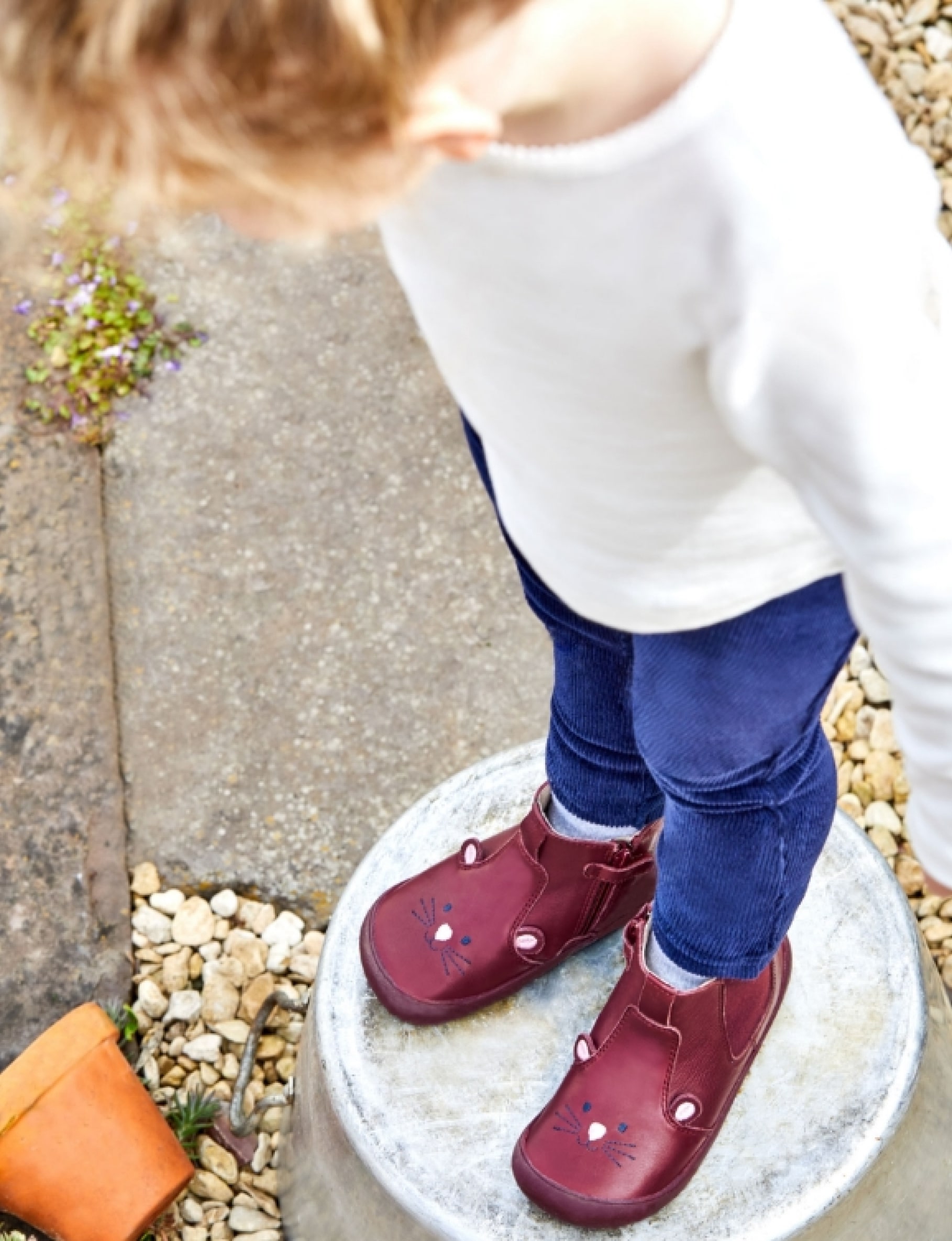 d_well_fitted_shoes_left 1